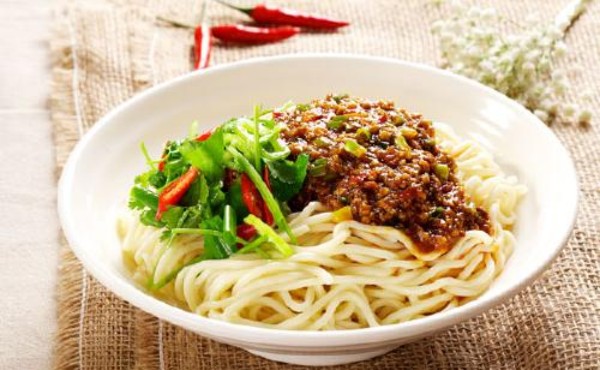 特色小吃加盟面食之炸酱面技术培训